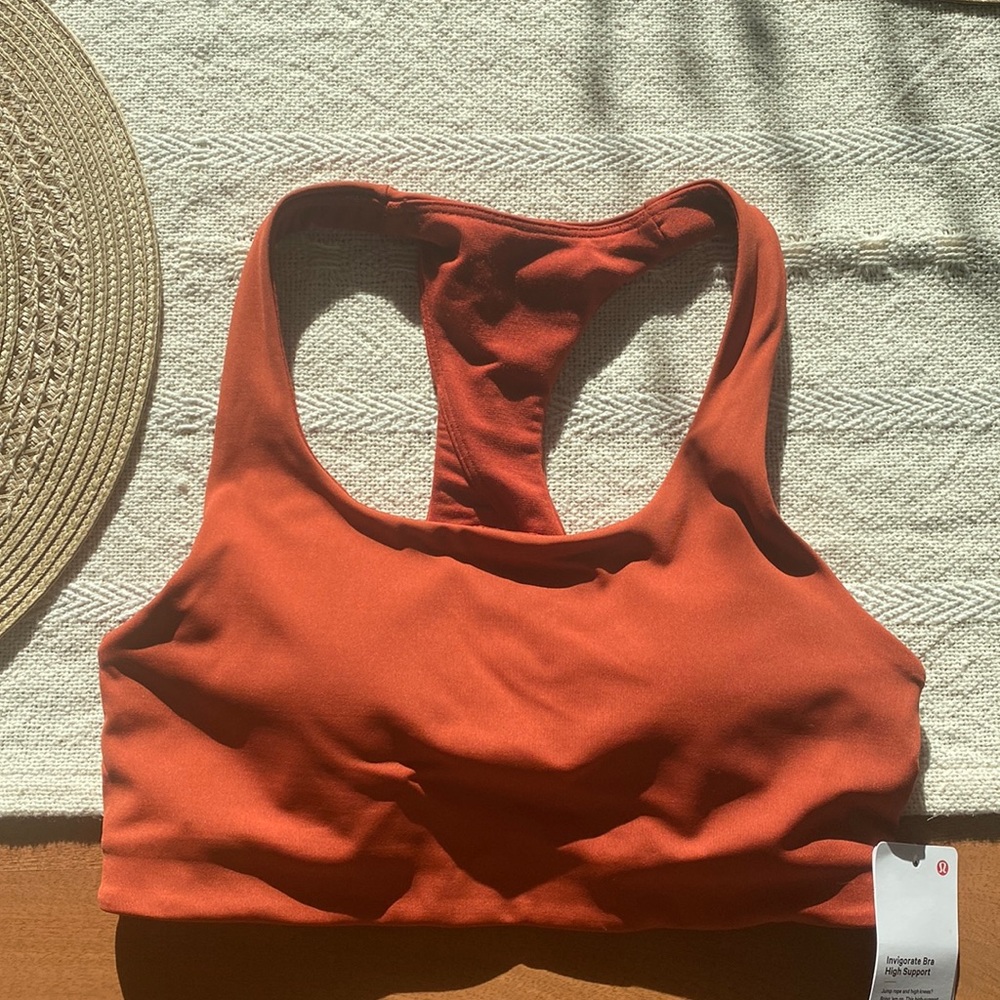 Lululemon invigorate Bra High Support NWT Size 4